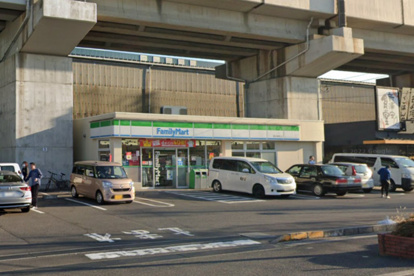 ファミリーマート 浦安若潮通り店の画像1