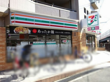 セブンイレブン 大東野崎駅南店の画像1