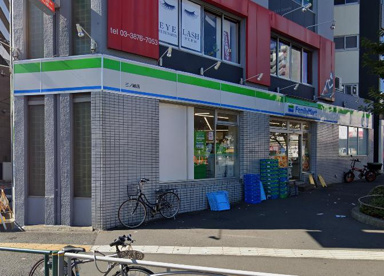 ファミリーマート三ノ輪店の画像1