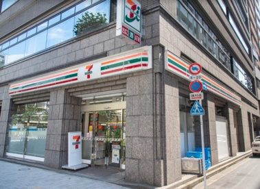 セブンイレブン 馬喰横山駅前店の画像1