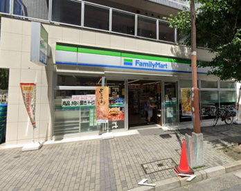 ファミリーマート 栄二丁目店の画像1