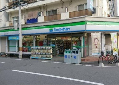ファミリーマート 淀川図書館前店の画像1