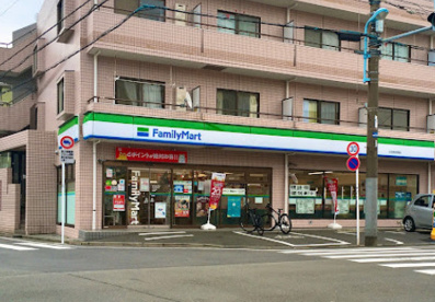 ファミリーマート 杉並桃井西店の画像1