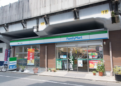 ファミリーマート 亀沢一丁目店の画像1