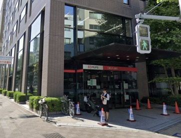 三菱UFJ銀行新富町支店の画像1