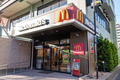 マクドナルド 篠崎駅前店の画像1