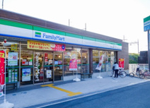 ファミリーマート　河内いわふね店