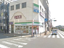 ファミリーマート秦野本町店