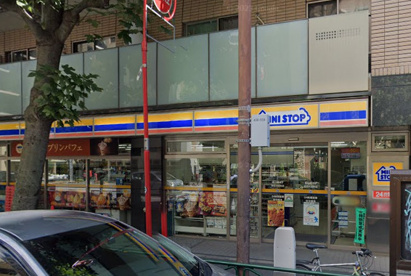 ミニストップ 新宿大京町店の画像1