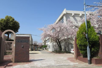東大阪市立新喜多中学校の画像1