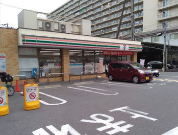 セブンイレブン　守口京阪本通一丁目店の画像1