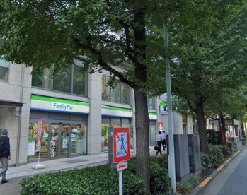 ファミリーマート 日本橋本町二丁目店の画像1