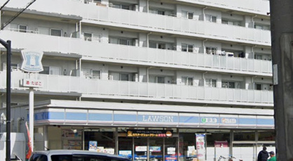 ローソン 板橋東坂下一丁目店の画像1