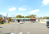 ファミリーマート 中白根店