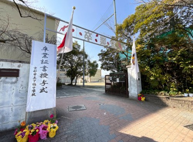 下鴨中学校の画像1