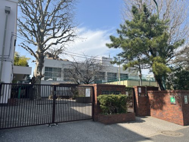 新宿区立四谷中学校の画像1