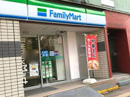 ファミリーマート 横浜栄町店