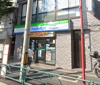 ファミリーマート 新宿神楽坂駅前店の画像1