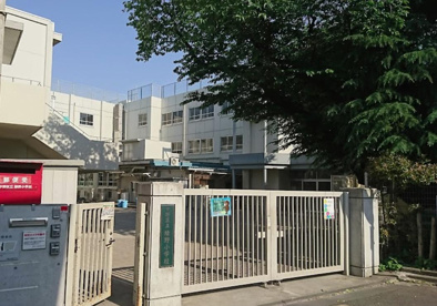中野区立緑野小学校の画像1