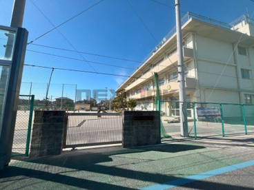 市川市立冨貴島小学校の画像1