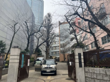 港区立六本木中学校の画像1