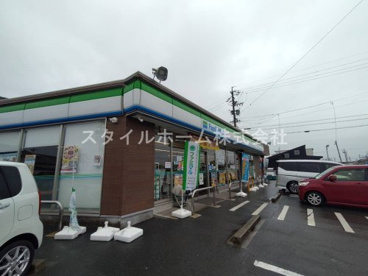 ファミリーマート 豊川小坂井町才ノ木店の画像1