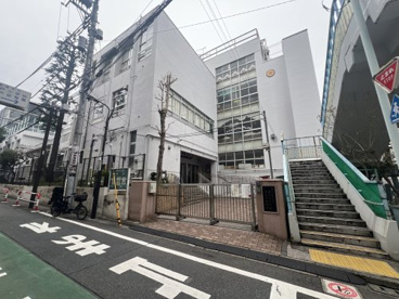 新宿区立津久戸小学校の画像1