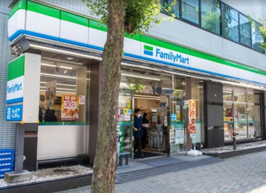 ファミリーマート 日本橋小学校前店の画像1