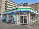 コンビニエンスストア ファミリーマート尼崎塚口本町店