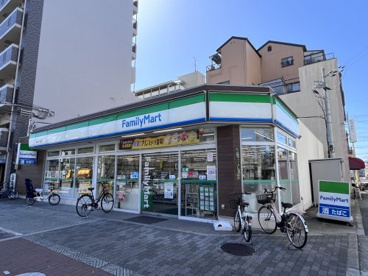 ファミリーマート泉尾三丁目店の画像1