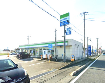 ファミリーマート 三島梅名北店の画像1