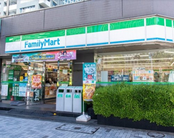 ファミリーマート 新川中央大橋店の画像1