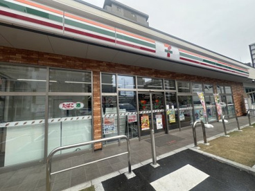 セブンイレブン大阪今福鶴見店の画像1