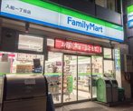 ファミリーマート 入船一丁目店