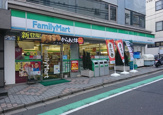 ファミリーマート 東京医科大学前店