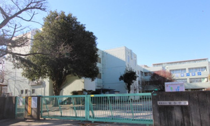 新座市立栄小学校の画像1