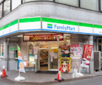 ファミリーマート 高円寺南三丁目店の画像1