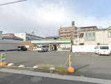 ファミリーマート 大和東三丁目店