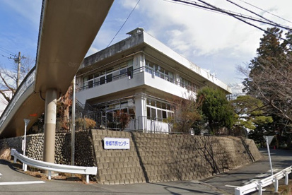 青梅市梅郷図書館の画像1