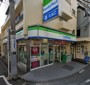 ファミリーマート 千駄ヶ谷二丁目店の画像1