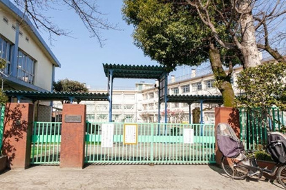 世田谷区立砧小学校の画像1