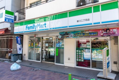 ファミリーマート 新川二丁目店の画像1