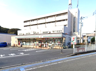 セブンイレブン 大和いちょう団地店の画像1