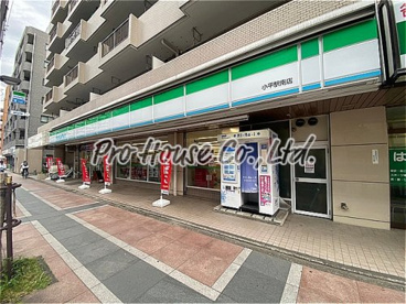 ファミリーマート　小平駅南店の画像1