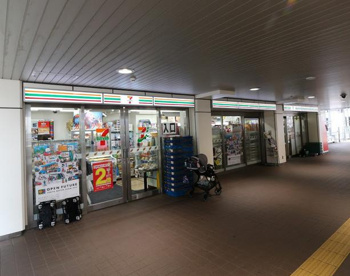 セブンイレブン ゆりかもめ豊洲駅店の画像1