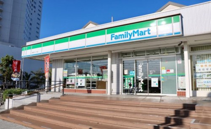 ファミリーマート浦安マリーナ店の画像1