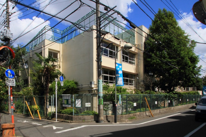 世田谷区立経堂小学校の画像1