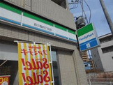 ファミリーマート 西三国四丁目店