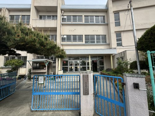 阪南市立西鳥取小学校の画像