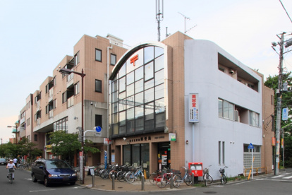 喜多見駅前郵便局の画像1